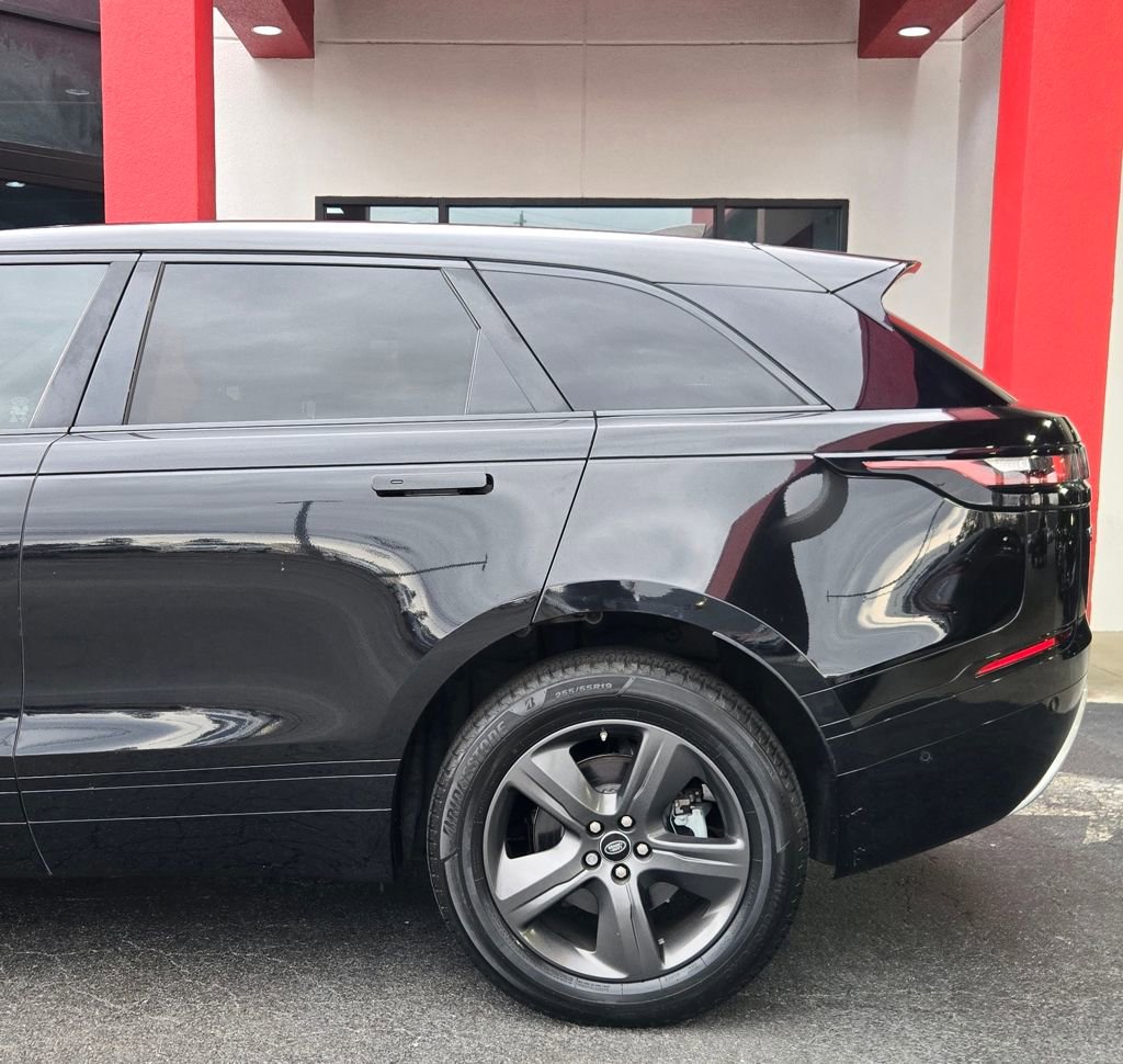 Used 2021 Land Rover Range Rover Velar R-Dynamic S image 6