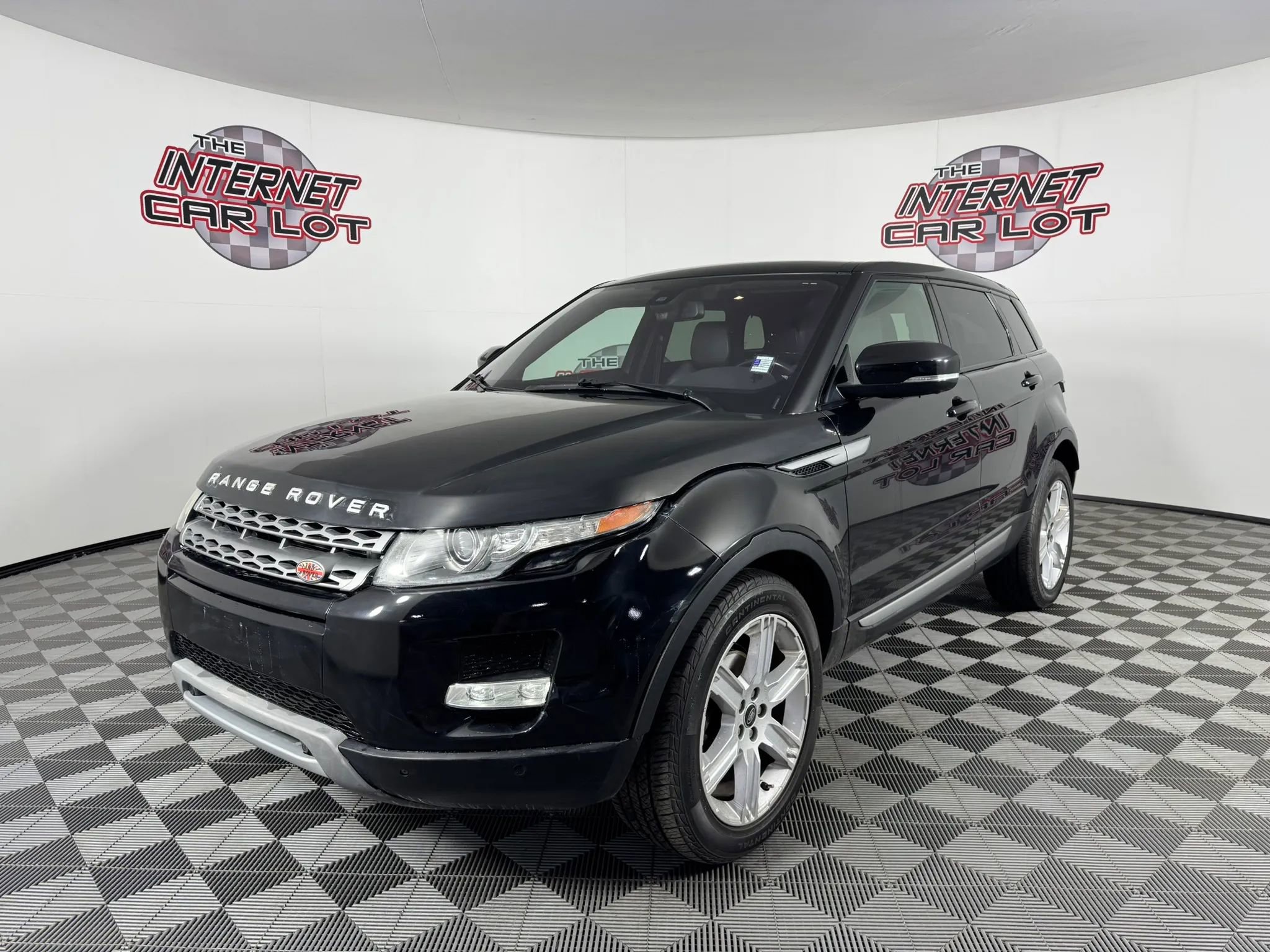 Used 2013 Land Rover Range Rover Evoque Pure Premium w/ Pure Premium Pkg image 3