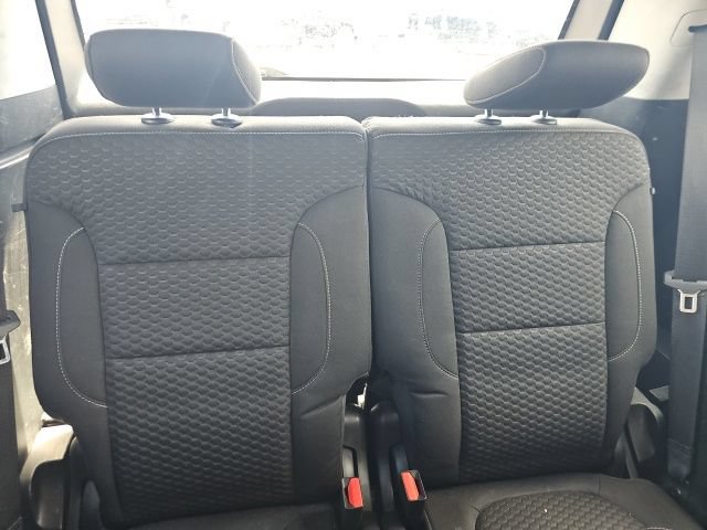 Used 2019 GMC Acadia SLE FWD image 13