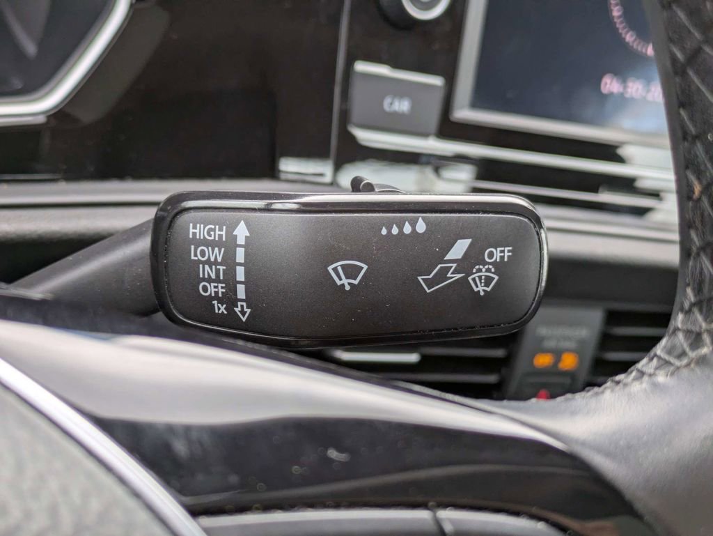 Used 2019 Volkswagen Jetta SE FWD image 35