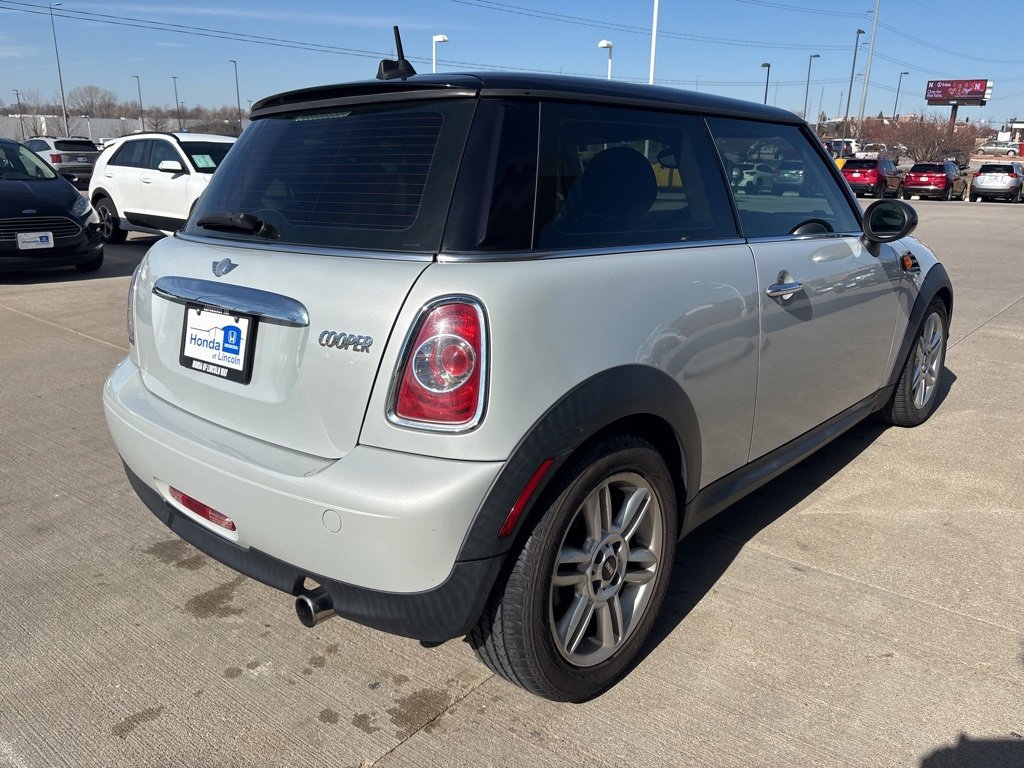 Used 2012 MINI Cooper Hardtop image 5
