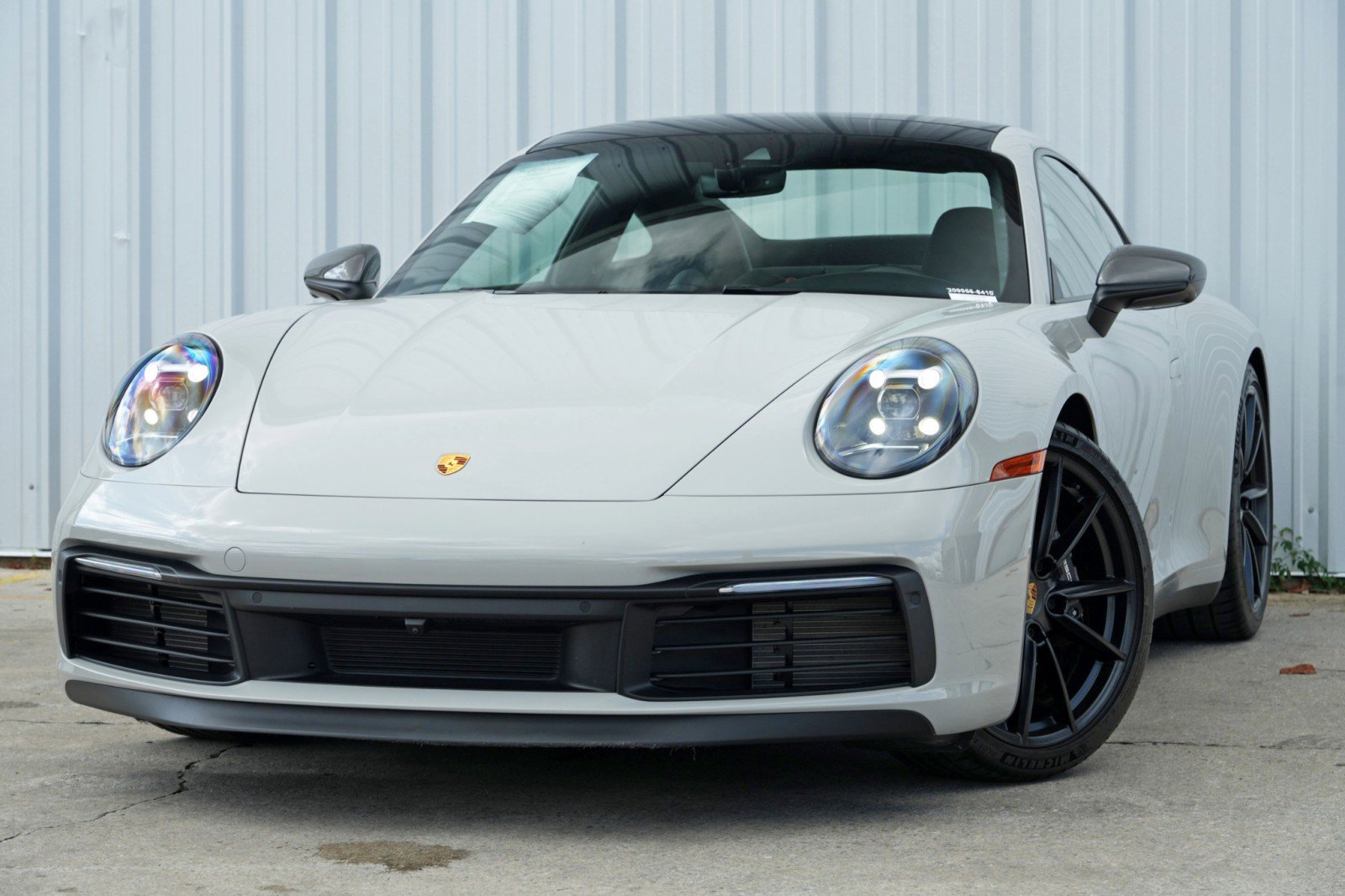Used 2024 Porsche 911 Carrera T image 3