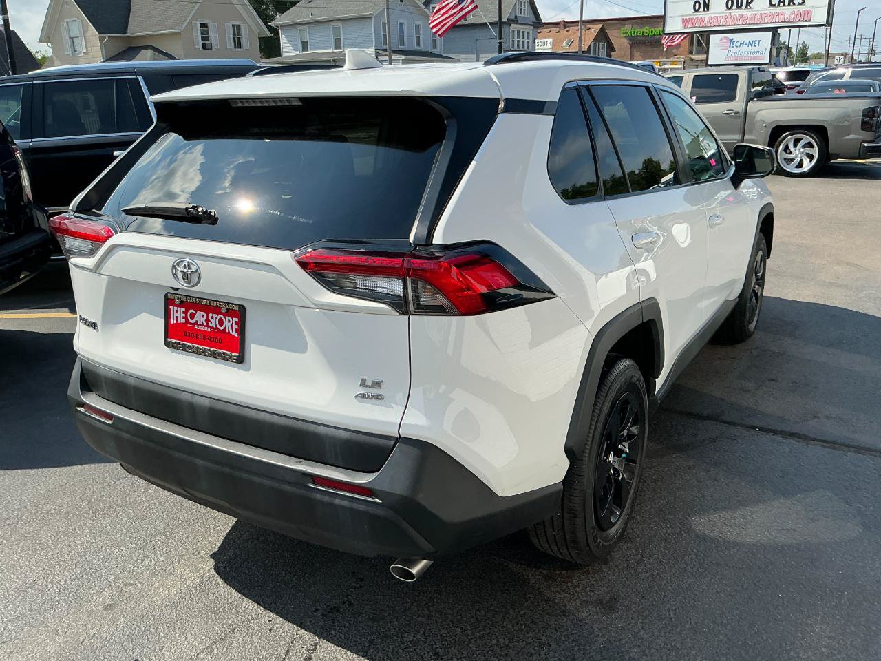 Used 2021 Toyota RAV4 LE AWD/4WD image 4