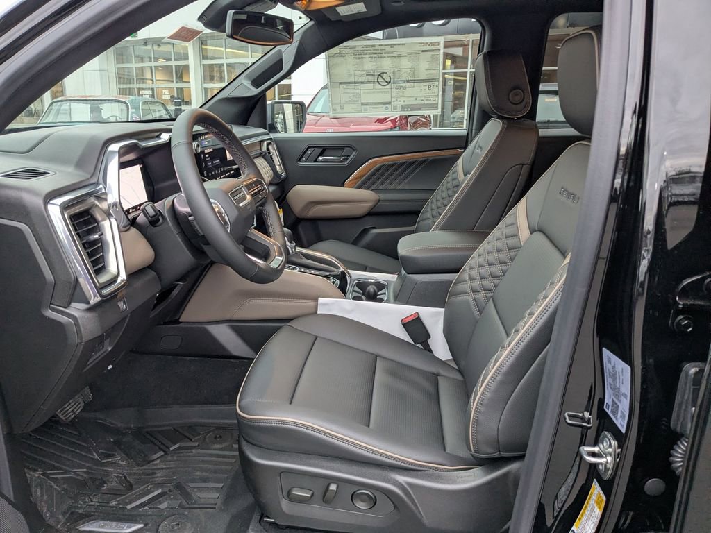 New 2026 GMC Canyon Denali w/ LPO, Denali Black Edition image 11