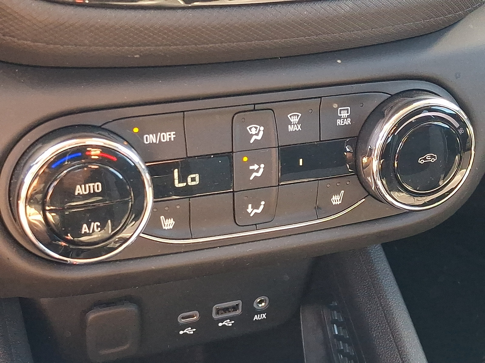 Certified 2023 Chevrolet TrailBlazer LT w/ Convenience Package AWD/4WD image 16