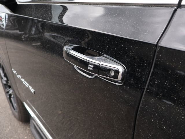 New 2026 GMC Yukon XL Elevation w/ Elevation Premium Package AWD/4WD image 21