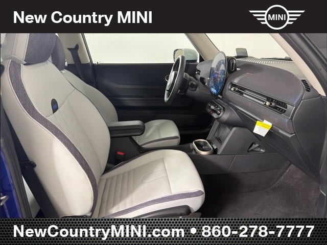 Certified 2025 MINI Cooper 2-Door Hardtop image 19