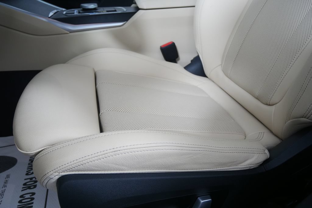 Certified 2023 BMW i4 eDrive35 RWD image 9
