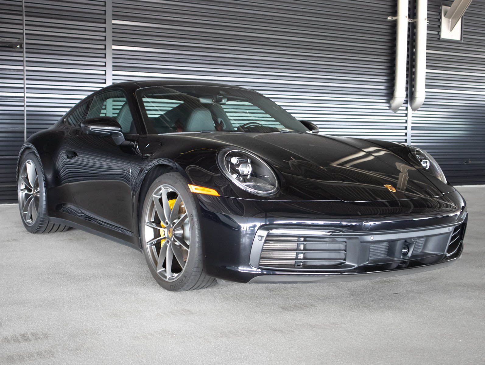 Used 2022 Porsche 911 Carrera w/ Premium Package RWD image 7
