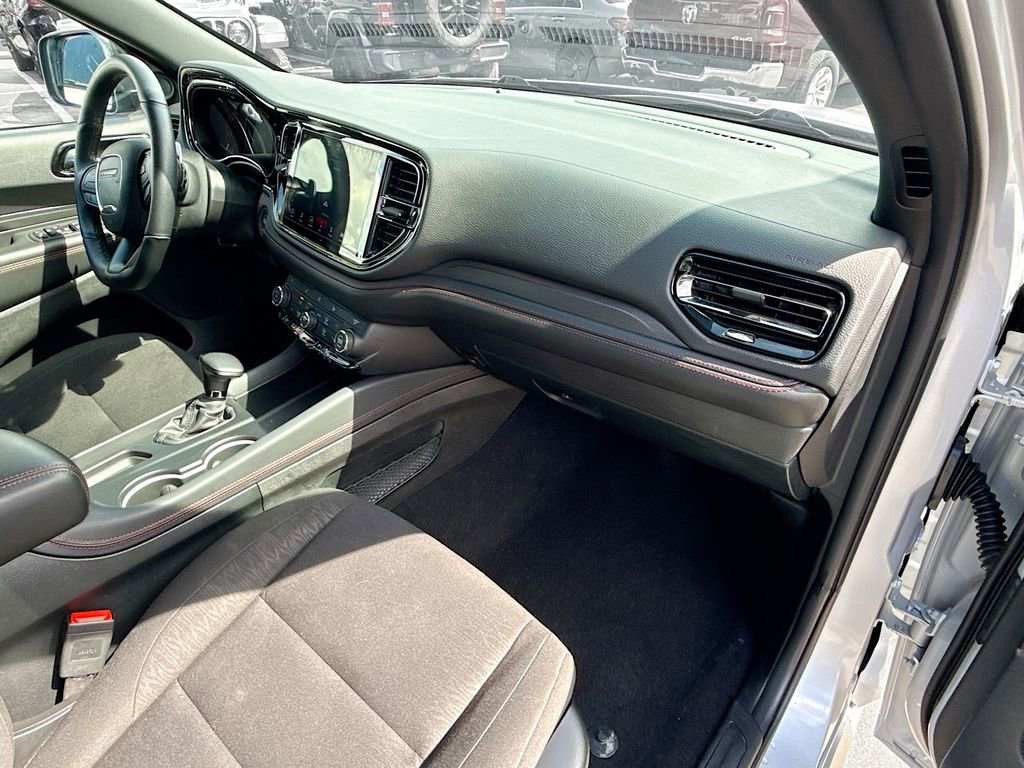 Used 2025 Dodge Durango GT AWD/4WD image 34