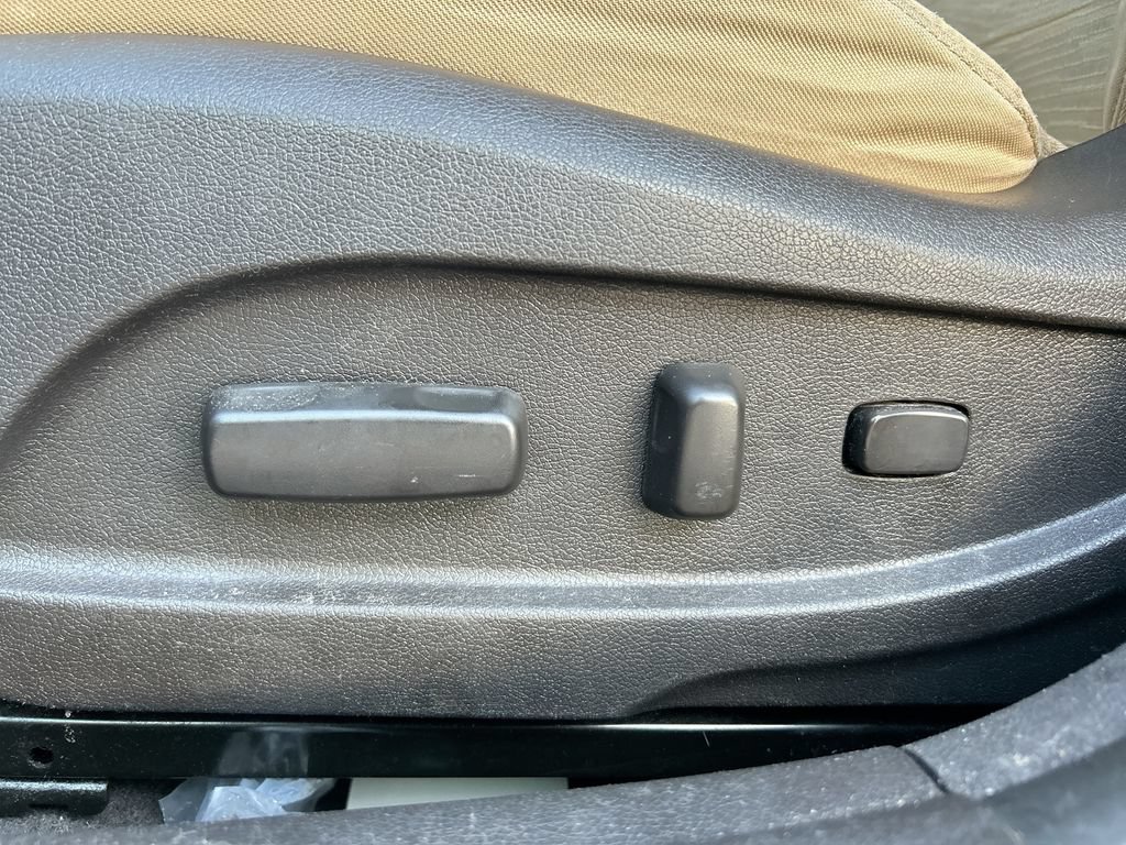 Used 2011 Hyundai Sonata Hybrid FWD image 12