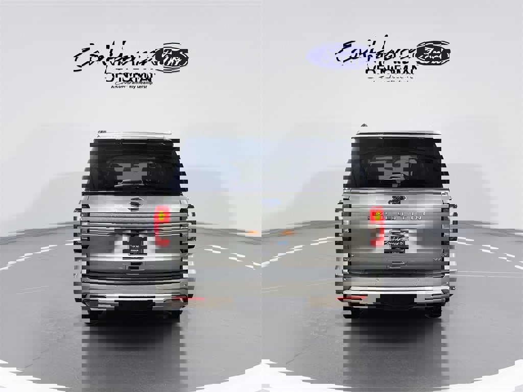 Used 2024 Ford Expedition Max XLT image 7