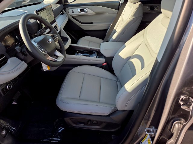 New 2026 Ford Explorer Active w/ Active Comfort Package AWD/4WD image 6