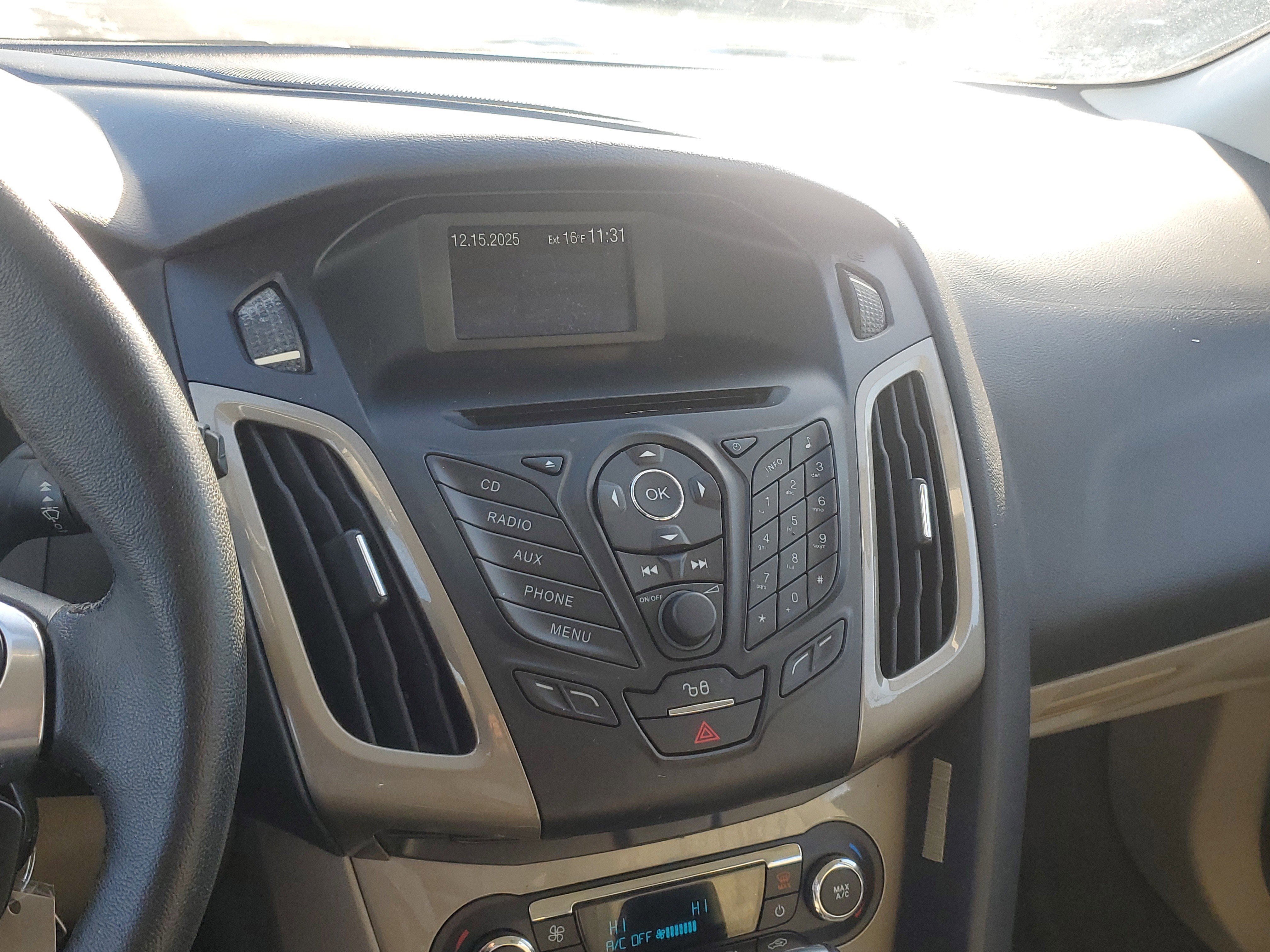 Used 2012 Ford Focus SEL image 25