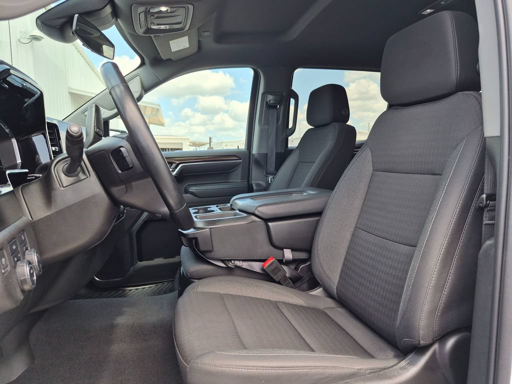 Used 2023 Chevrolet Silverado 1500 LT AWD/4WD image 27