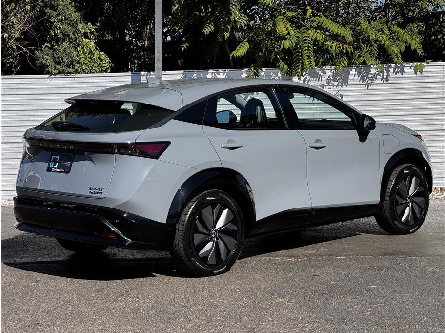 Used 2024 Nissan Ariya AWD image 12