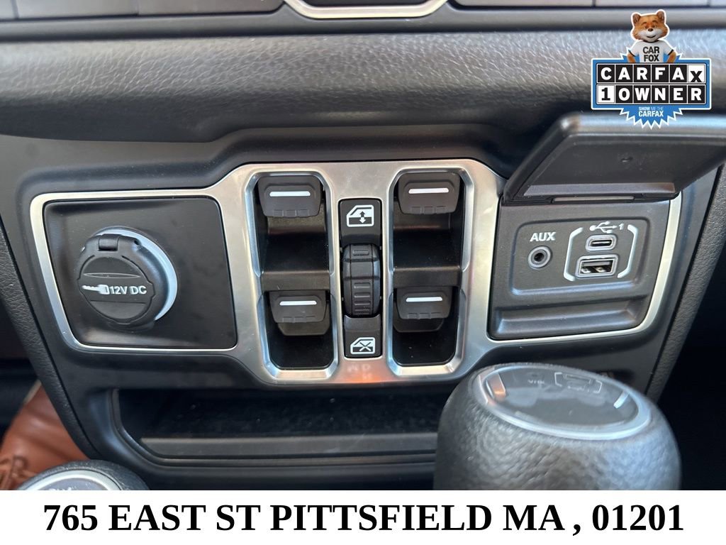 Used 2024 Jeep Wrangler Unlimited w/ Convenience Group AWD/4WD image 20