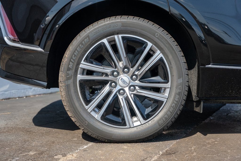 New 2025 Cadillac Lyriq Luxury image 11