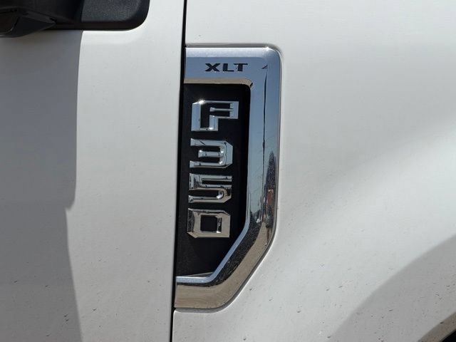 Used 2020 Ford F350 XLT w/ XLT Premium Package AWD/4WD image 11