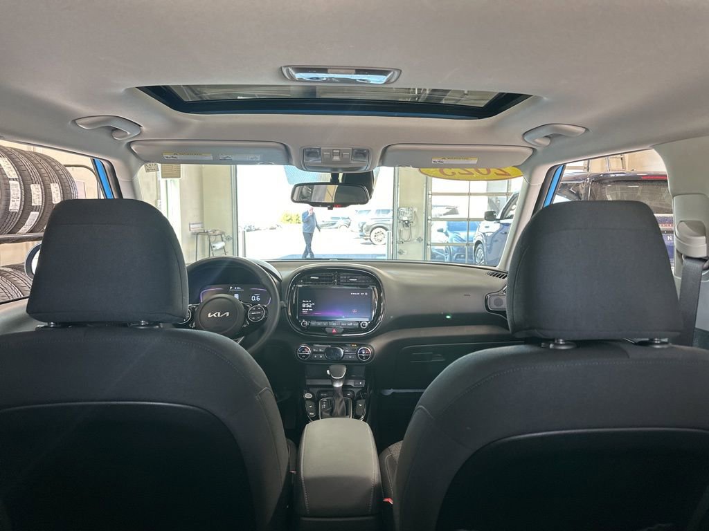 Used 2025 Kia Soul EX FWD image 34