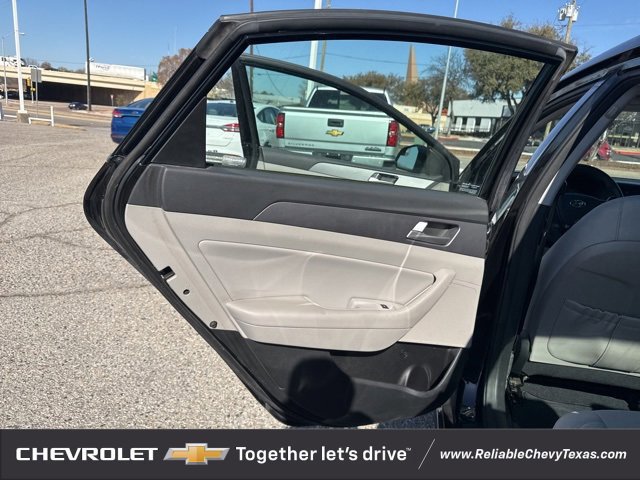 Used 2016 Hyundai Sonata SE image 13