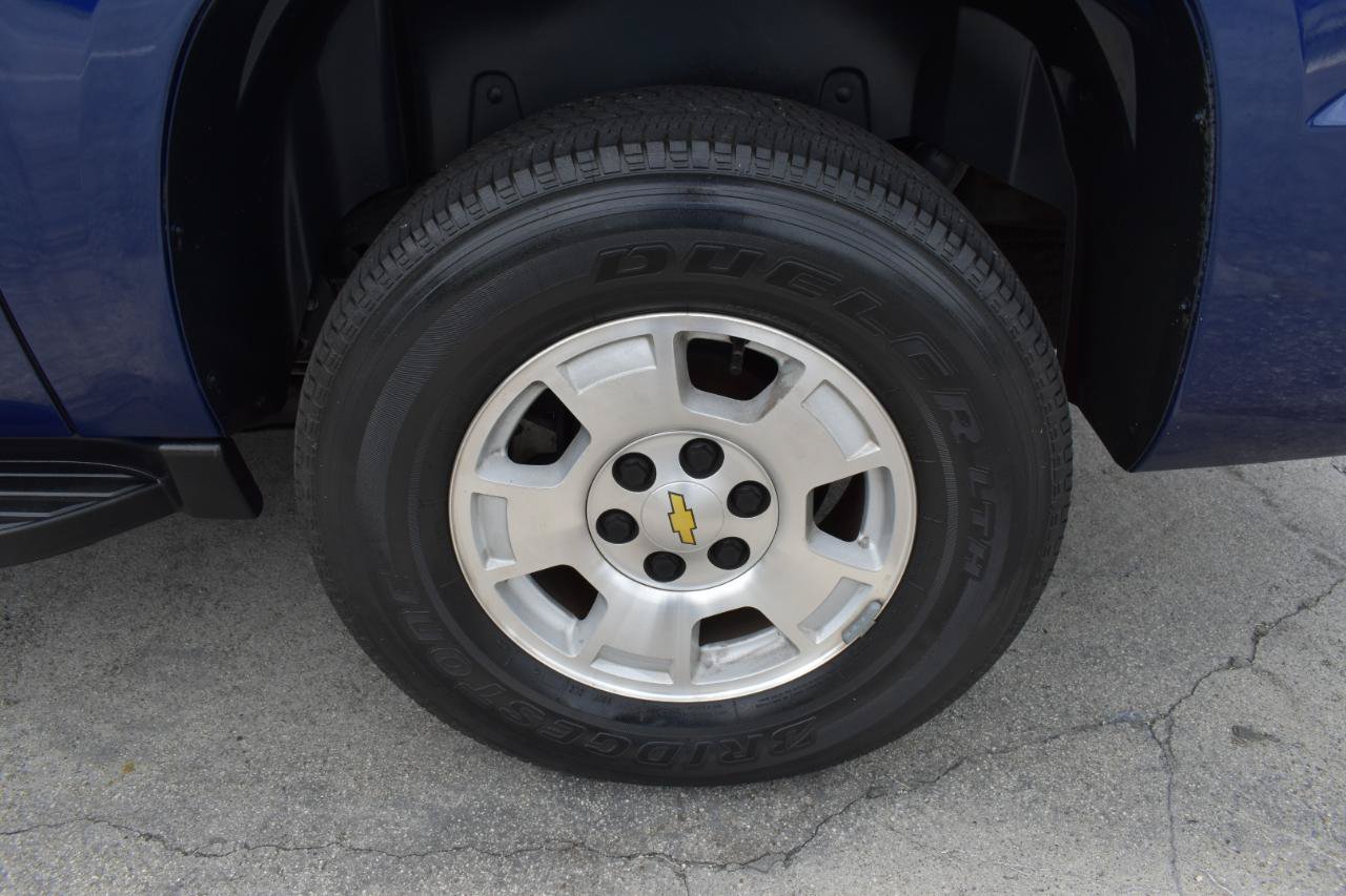 Used 2013 Chevrolet Avalanche LS RWD image 30