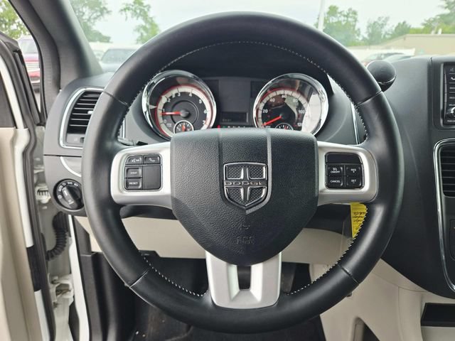 Used 2018 Dodge Grand Caravan SXT FWD image 17