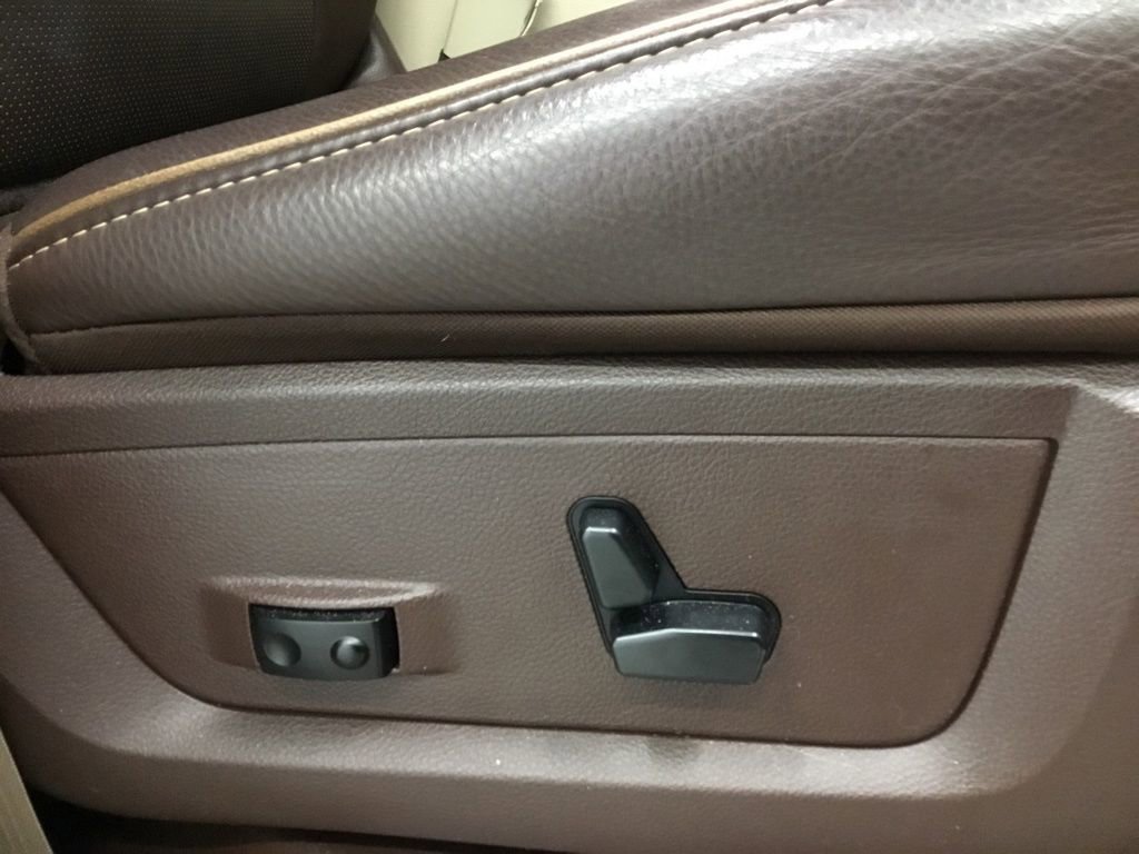 Used 2016 RAM 1500 Laramie Longhorn w/ Convenience Group image 22