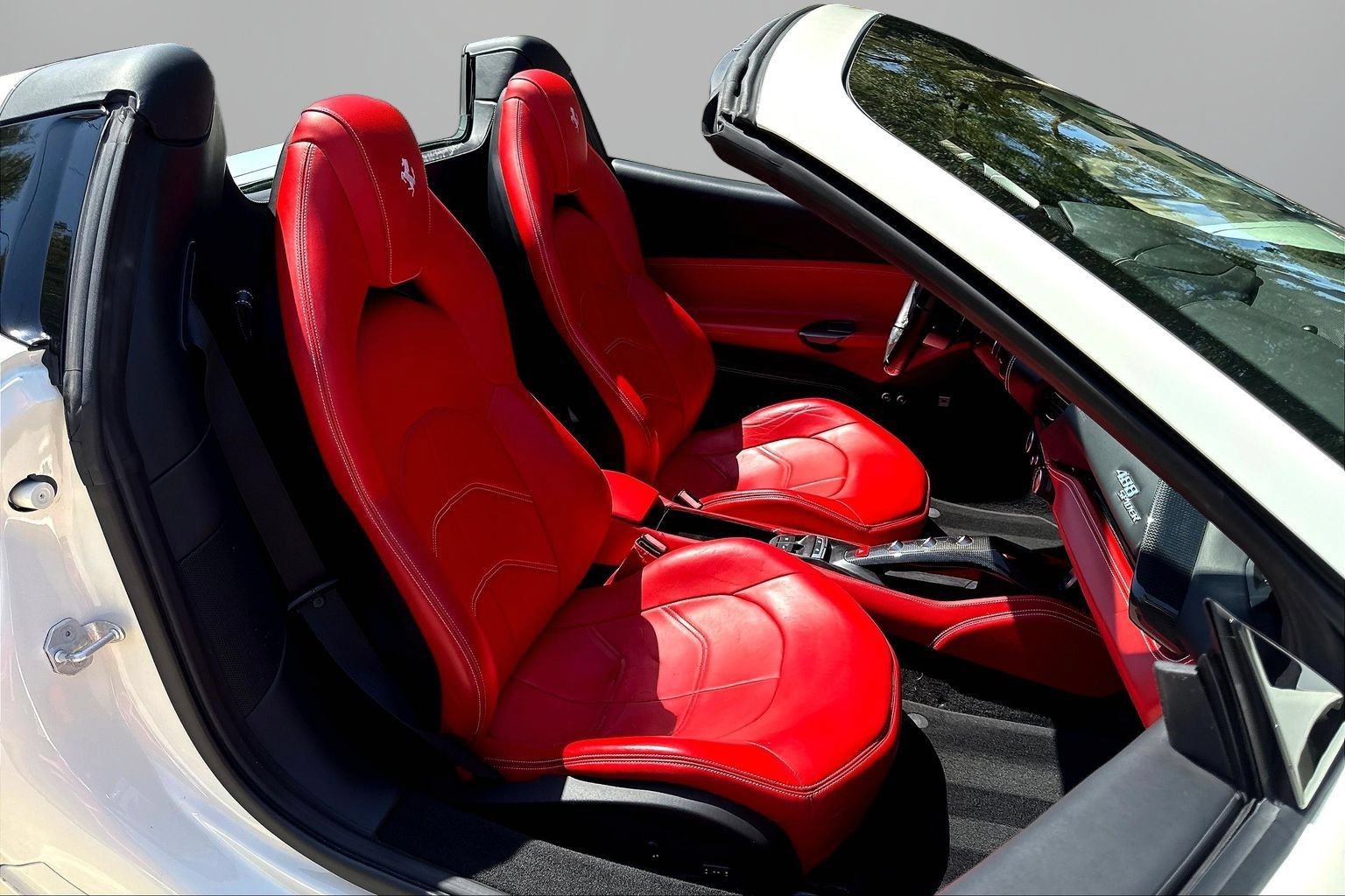Used 2019 Ferrari 488 Spider RWD image 23