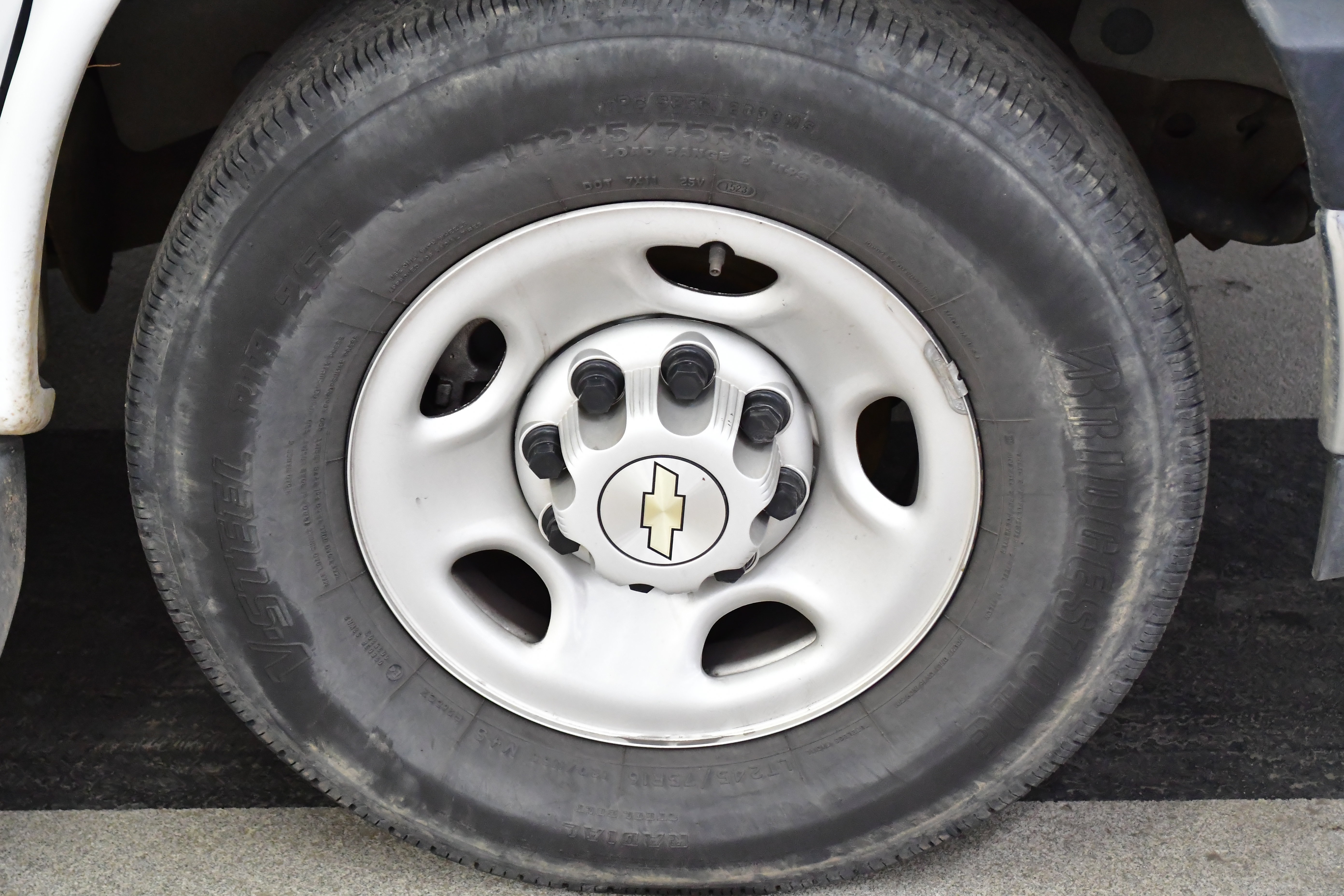 Used 2023 Chevrolet Express 3500 LS image 57