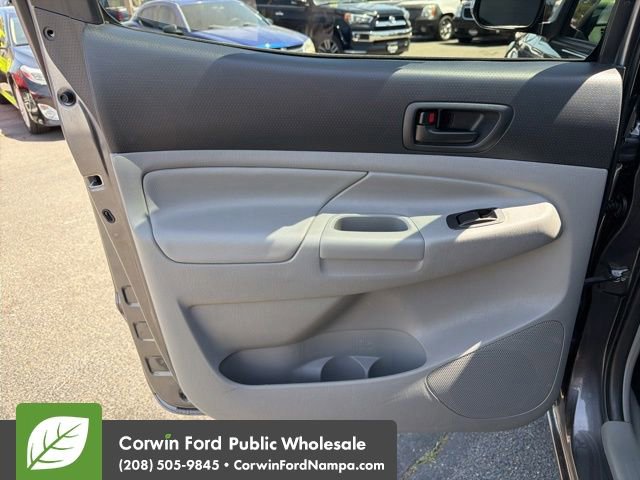 Used 2014 Toyota Tacoma PreRunner w/ TRD Sport Package RWD image 28