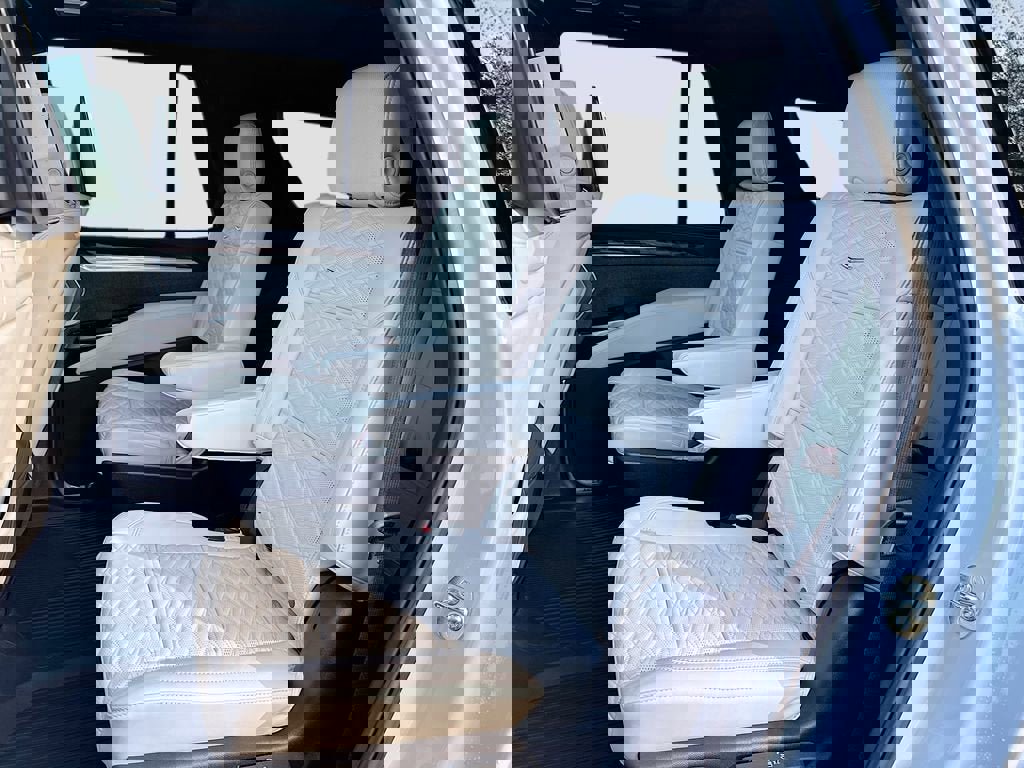 New 2026 Cadillac Escalade Platinum Sport w/ LPO, ONYX Package image 27