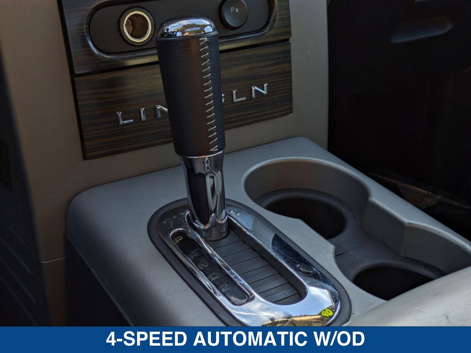 Used 2008 Lincoln Mark LT 4x4 image 28