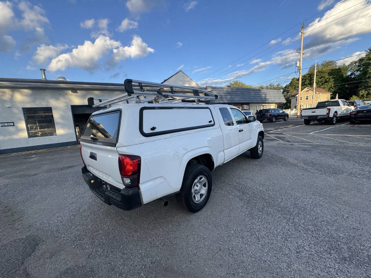 Used 2020 Toyota Tacoma SR image 13