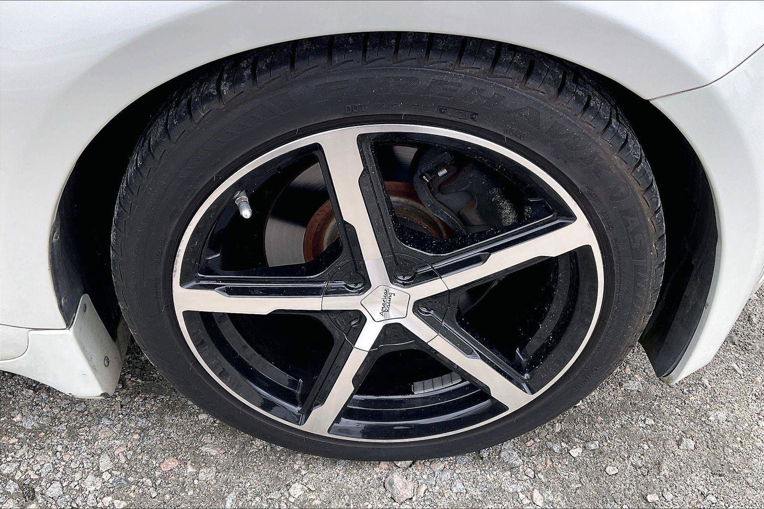 Used 2008 Nissan 350Z Coupe w/ Cargo Convenience Pkg RWD image 6