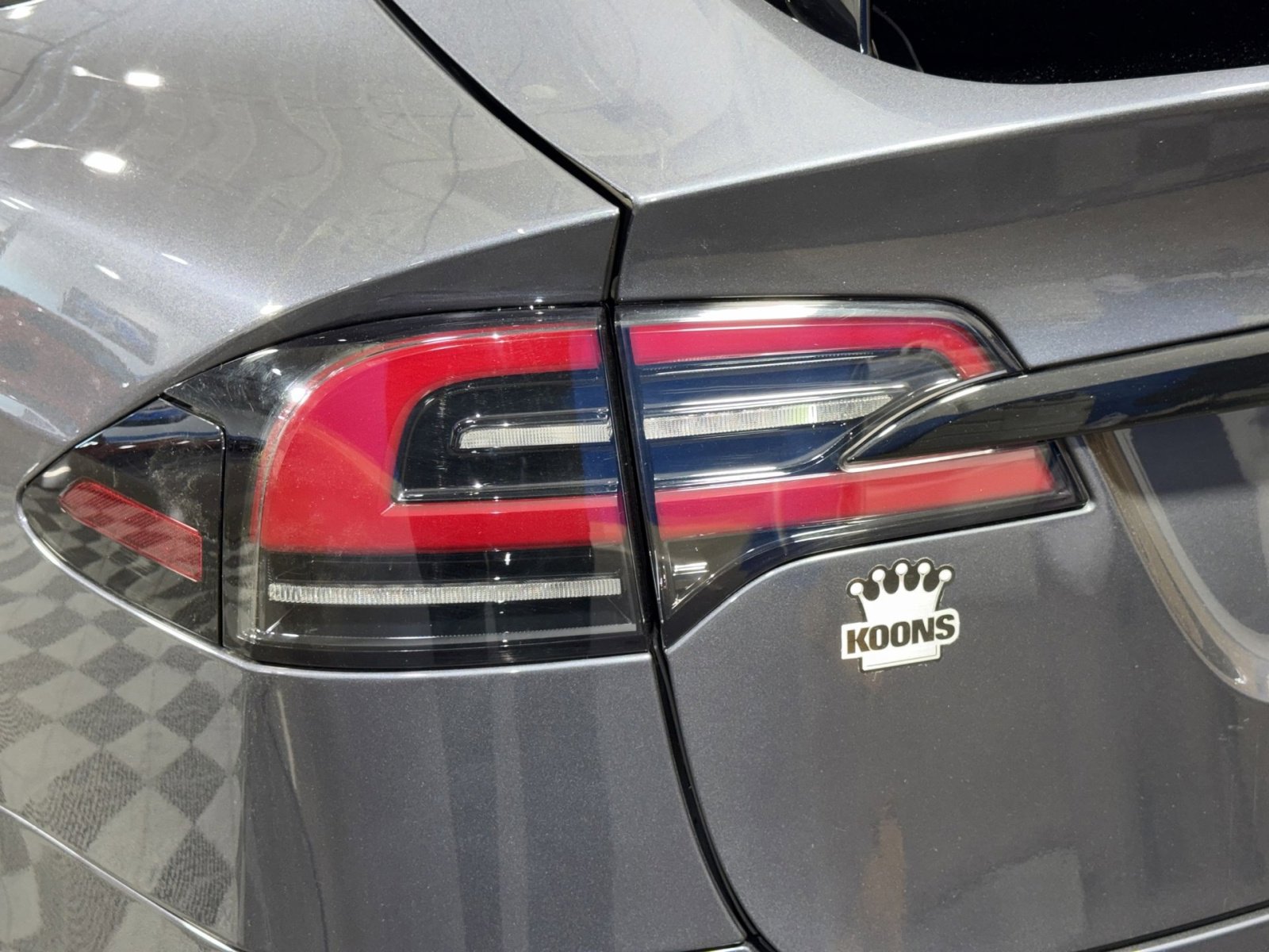 Used 2023 Tesla Model X image 19