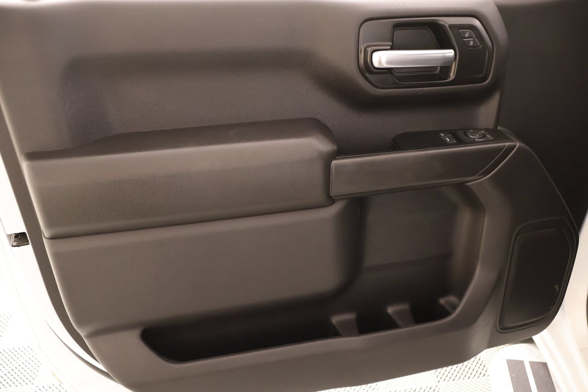 Used 2025 Chevrolet Silverado 1500 W/T RWD image 11