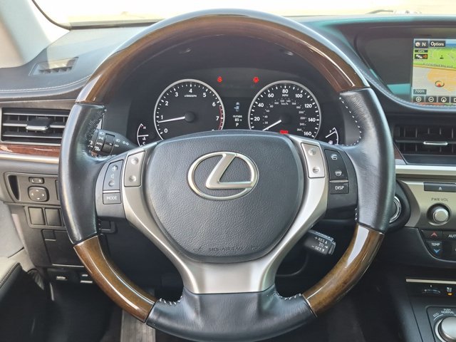 Used 2015 Lexus ES 350 w/ Luxury Package FWD image 14
