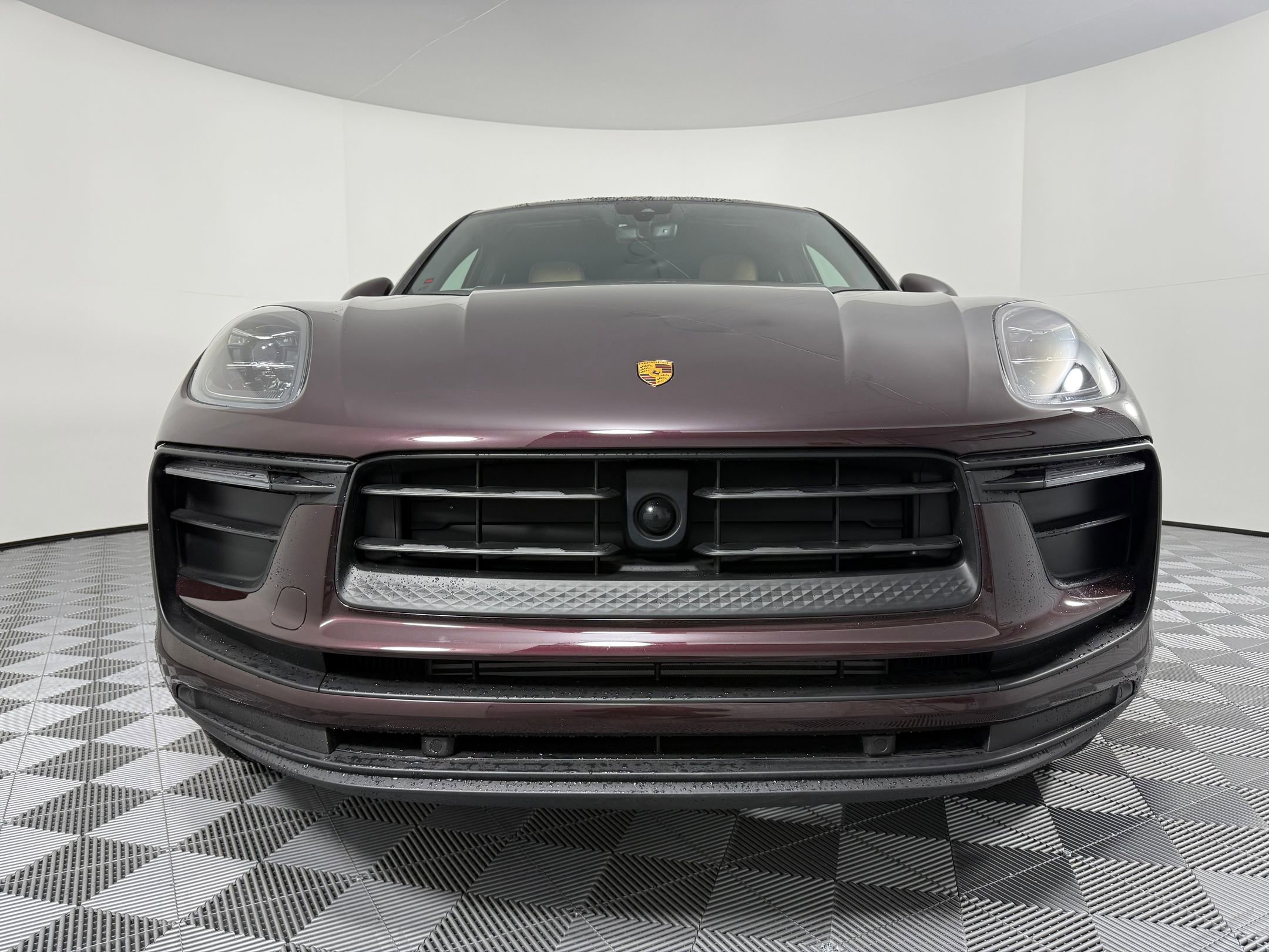 New 2025 Porsche Macan image 6