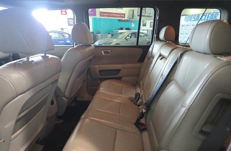 Used 2011 Honda Pilot EX-L image 2