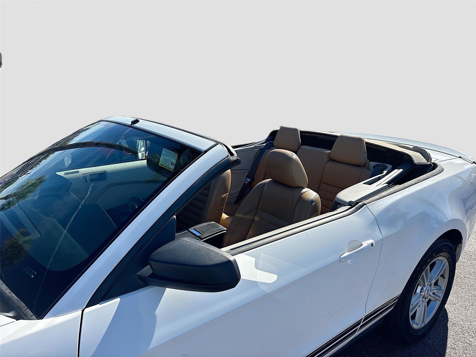 Used 2011 Ford Mustang Convertible w/ Security Pkg image 21