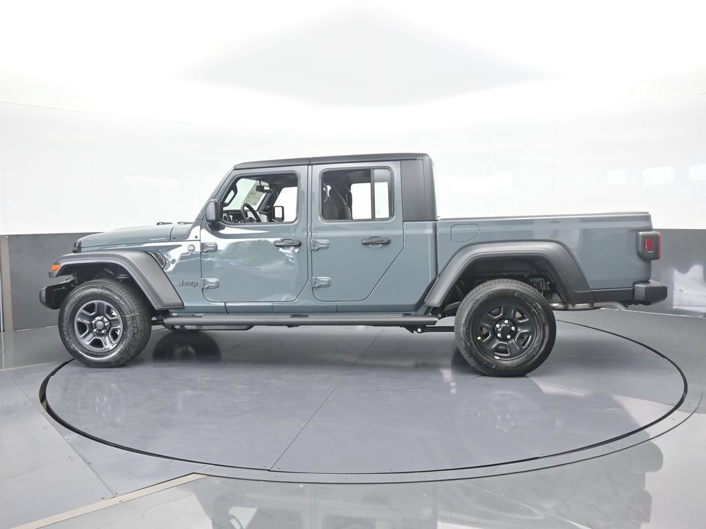 New 2026 Jeep Gladiator Sport AWD/4WD image 3