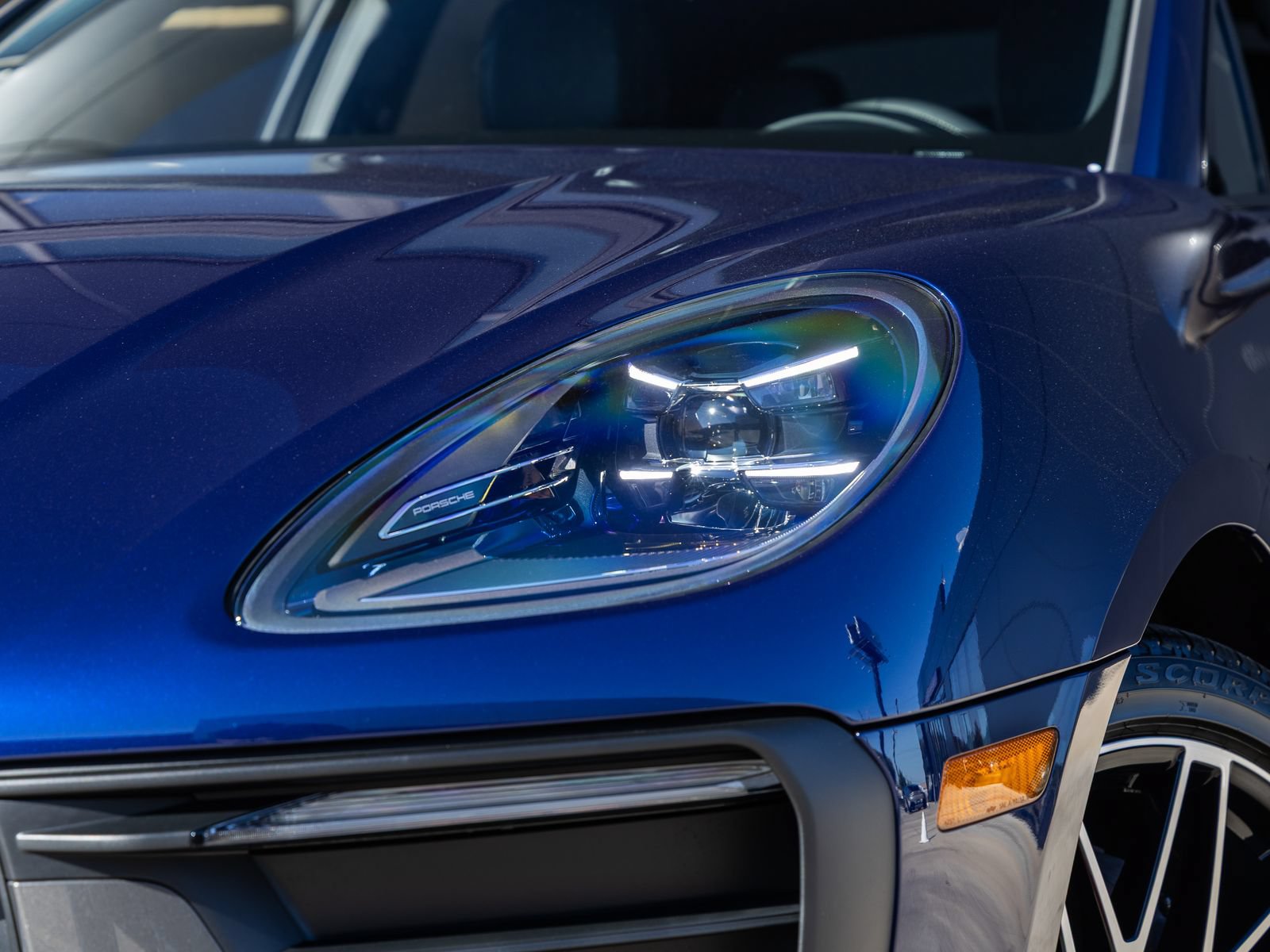 Certified 2026 Porsche Macan Turbo AWD/4WD image 18
