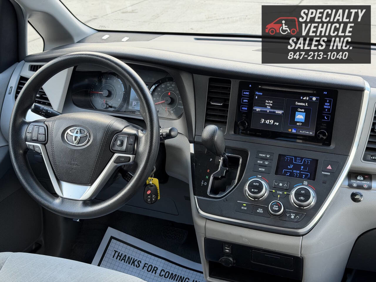 Used 2017 Toyota Sienna LE image 34