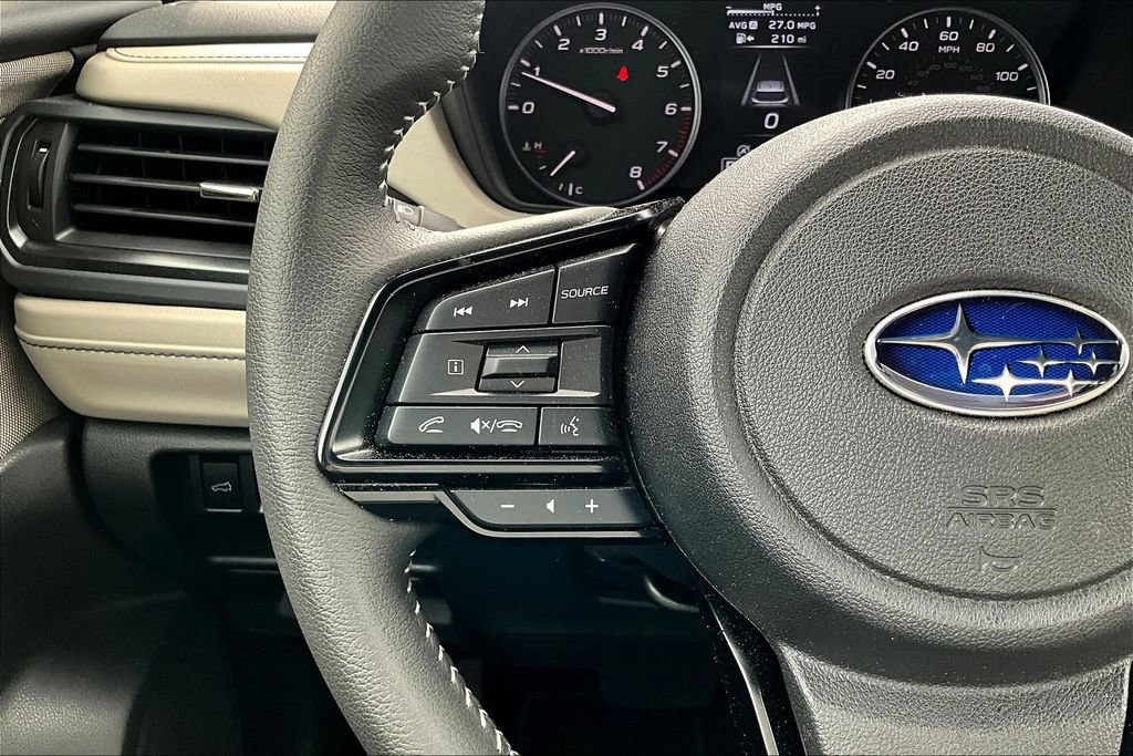 Used 2025 Subaru Forester Premium AWD/4WD image 11