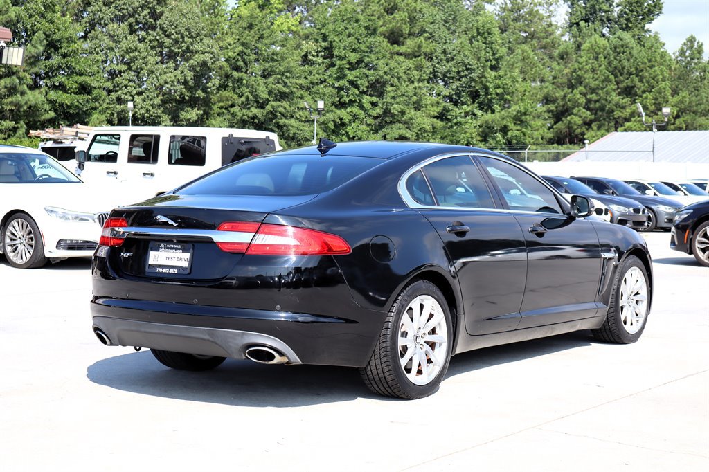 Used 2013 Jaguar XF RWD image 7