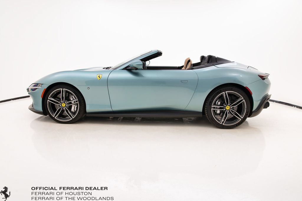 Used 2024 Ferrari Roma Spider RWD image 8