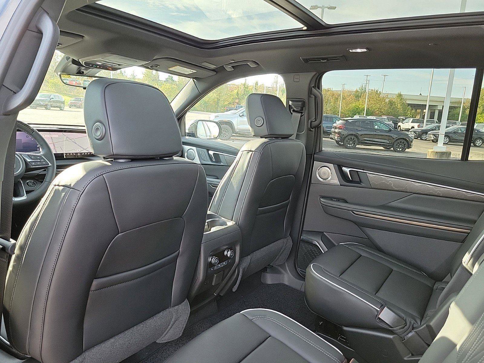 New 2026 Buick Enclave Avenir w/ Super Cruise Package image 13
