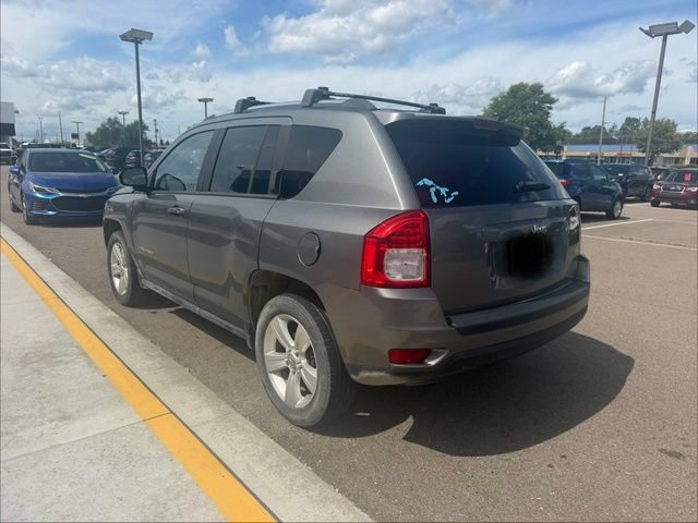 Used 2013 Jeep Compass Latitude FWD image 10