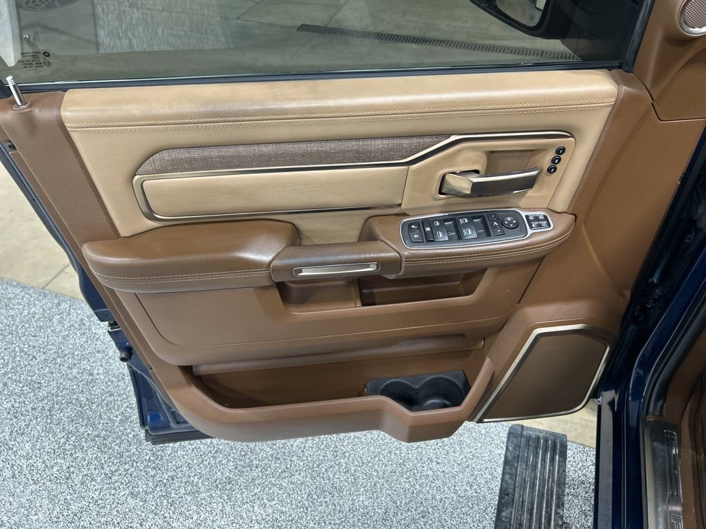 Used 2024 RAM 3500 Limited w/ Towing Technology Group image 11